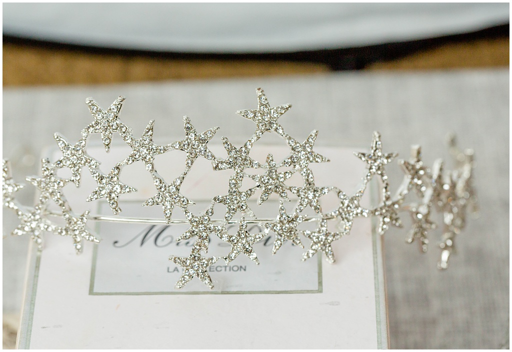 Bridal headpiece made of stars and diamonds