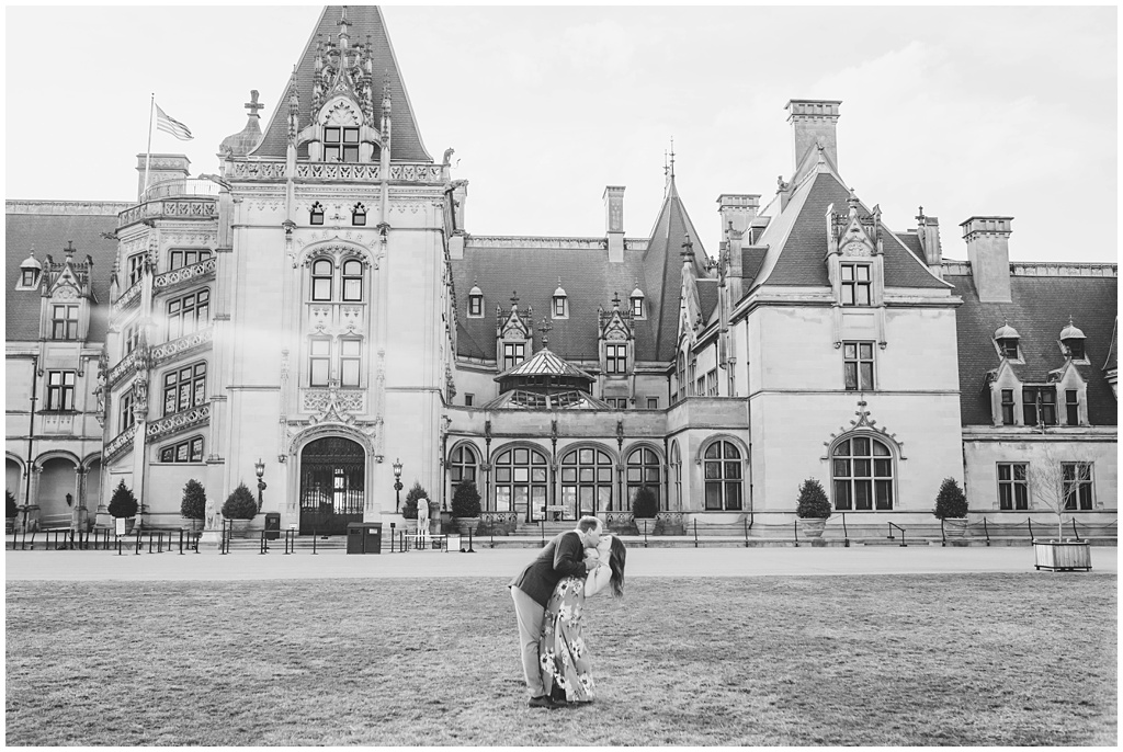 Engagement session at the Biltmore Estate on the front lawn
