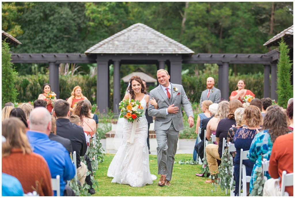 couple just got married at the barn at reynolda village